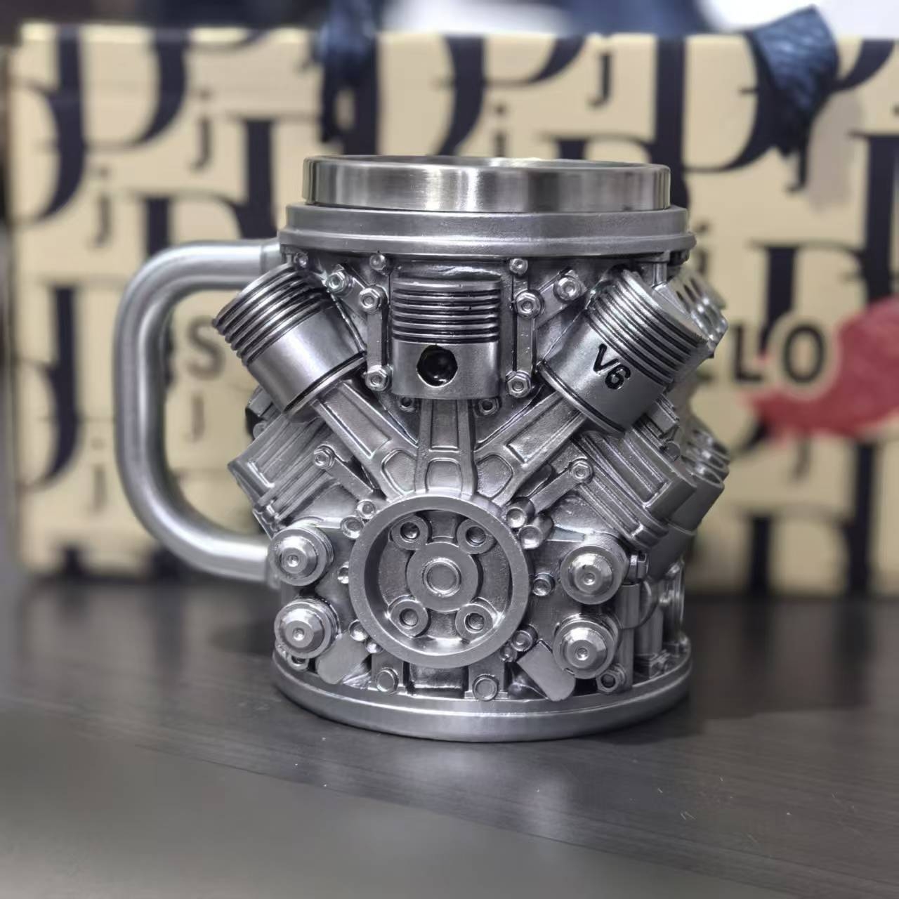 sku-3-v6发动机杯子.jpg